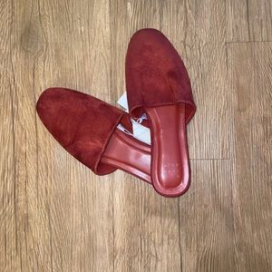 Never worn maroon mules